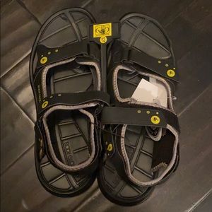 Men’s water shoes/sandals NWT